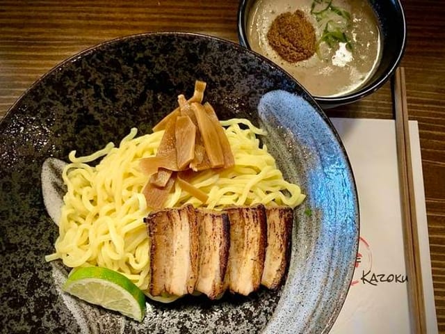 Kazoku Tsukemen.